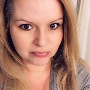 Meet your Posher, Leanne